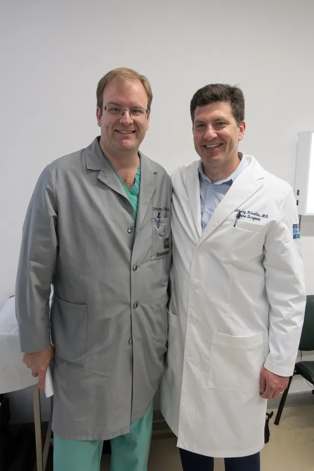 Two SpineHope doctors